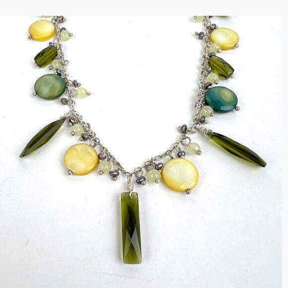 Lia Sophia Sea Grass Necklace Mother Of Pearl Discs Dangling Green White Beads - Picture 4 of 8